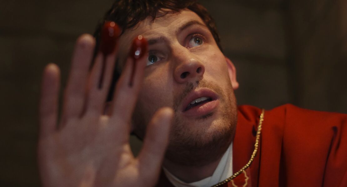 wake-up-dead-man-a-knives-out-mystery