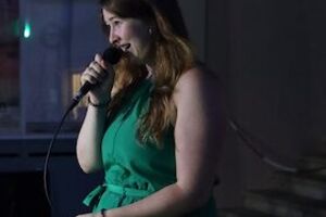 ROSENAU Poetry Slam - als Conférencière und Moderatorin Marina Sigl