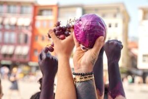 HEY SORORA! WIR SETZEN ALLES AUFS SPIEL! - Schulvorstellung