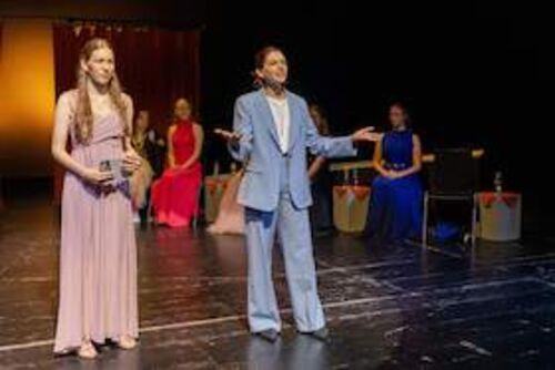 der-besuch-der-alten-dame-premiere-spielclub-3