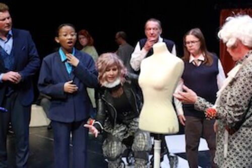 schneewittchen-darf-nicht-sterben-premiere-inklusiver-spielclub