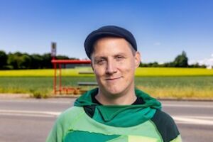 Sebastian 23 - mit Zusammenhaltestelle