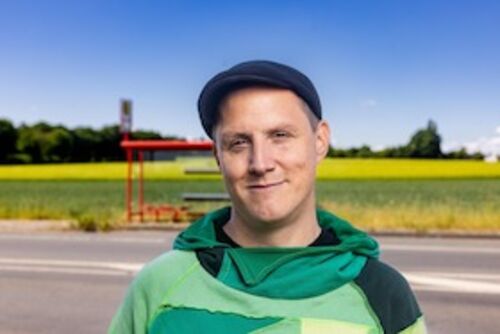 sebastian-23-mit-zusammenhaltestelle